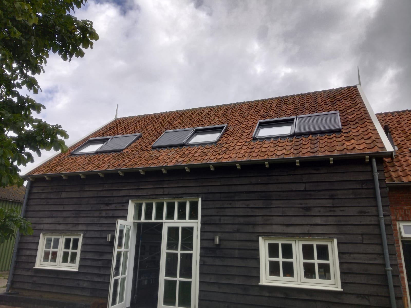 VELUX dakramen en VELUX rolluiken – Oud Vossemeer